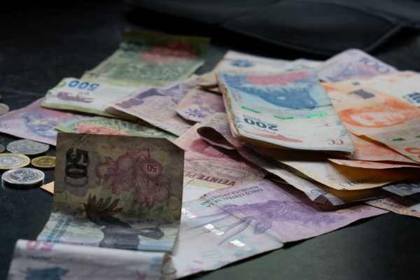 How does inflation affect Forex trading in the United Kingdom?